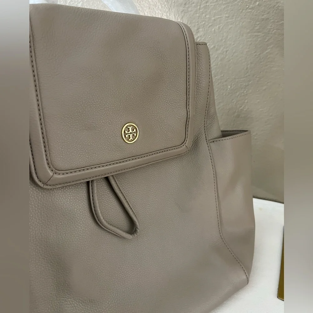 Tory Burch Landon Flap Backpack French Gray Pebbled Leather NWT - Style 31387